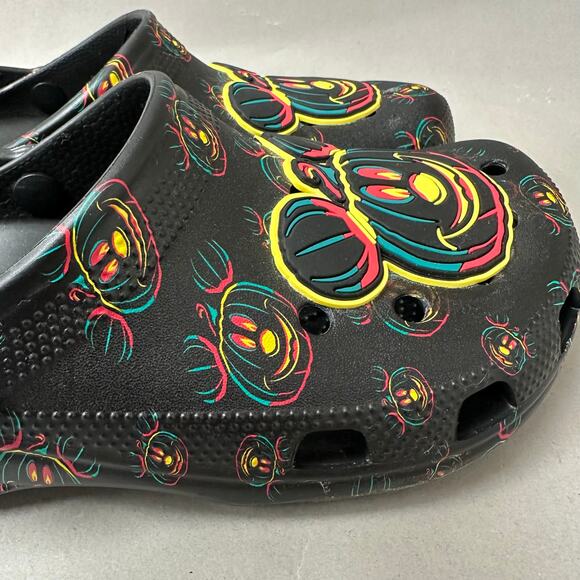 Crocs Disney Mickey Halloween Glow In The Dark Classic Clog Womens size 9 Mens 7 - Picture 8 of 16